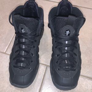 Nike Foamposite Little Posite One Youth Size 3.5Y Matte Black 644791-014